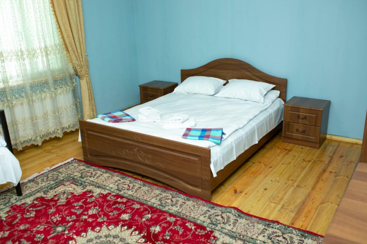 Khurma Hostel Gəncə Exteriör bild